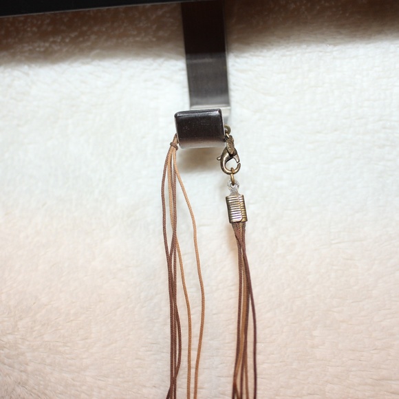 Necklaces - Picture 4 of 11